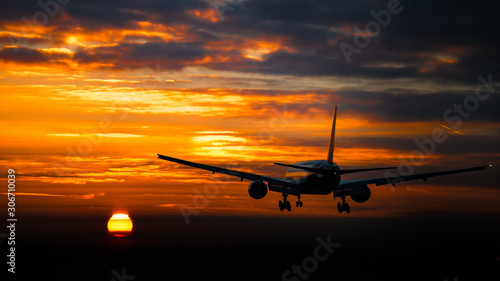 Boeing landing © Alexander