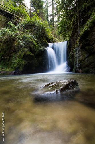 Fototapeta Naklejka Na Ścianę i Meble -  Wasserfall