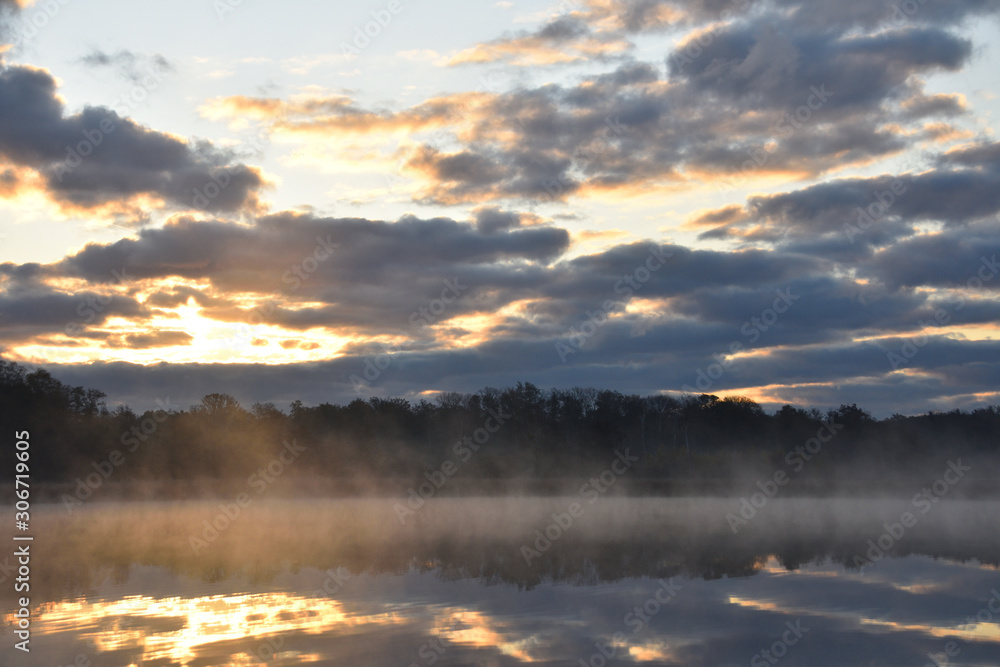 Obraz premium Sonnenaufgang am Latzigsee bei Borken
