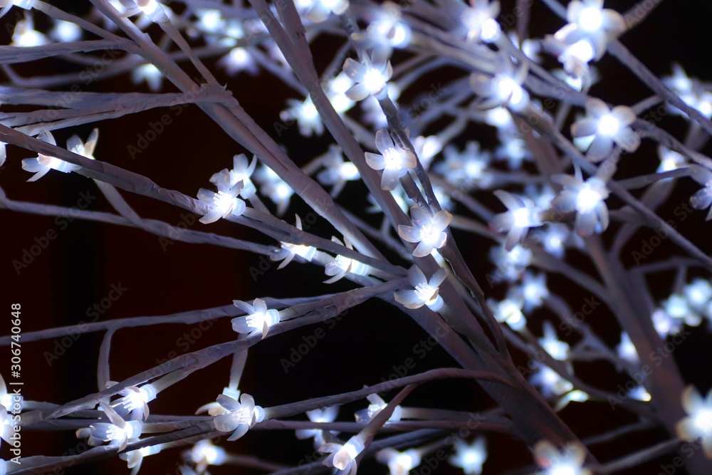 leuchtende Dekoration mit LED Blüten leuchtende Dekoration mit LED Blüten
