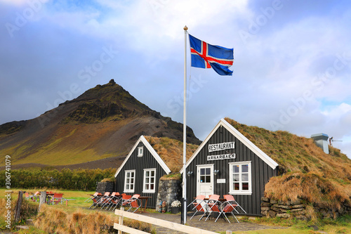 Fotografie Typical green house with grass roof in Iceland, Europe