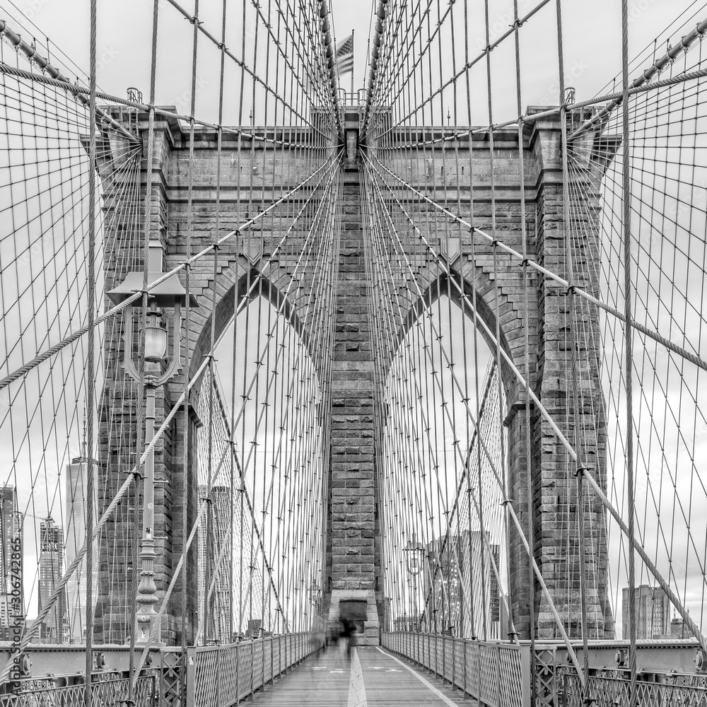 Fototapeta premium stunning views of the Brooklyn Bridge , New York City