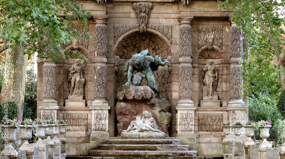 Paris - Jardin du Luxembourg - Fontaine Médicis Paris - Jardin du Luxembourg - Fontaine Médicis