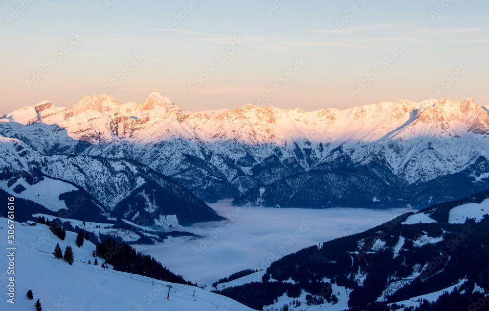 Panoramic view Saalbach hinterglemm steinernes Meer skiing winter foggy valley