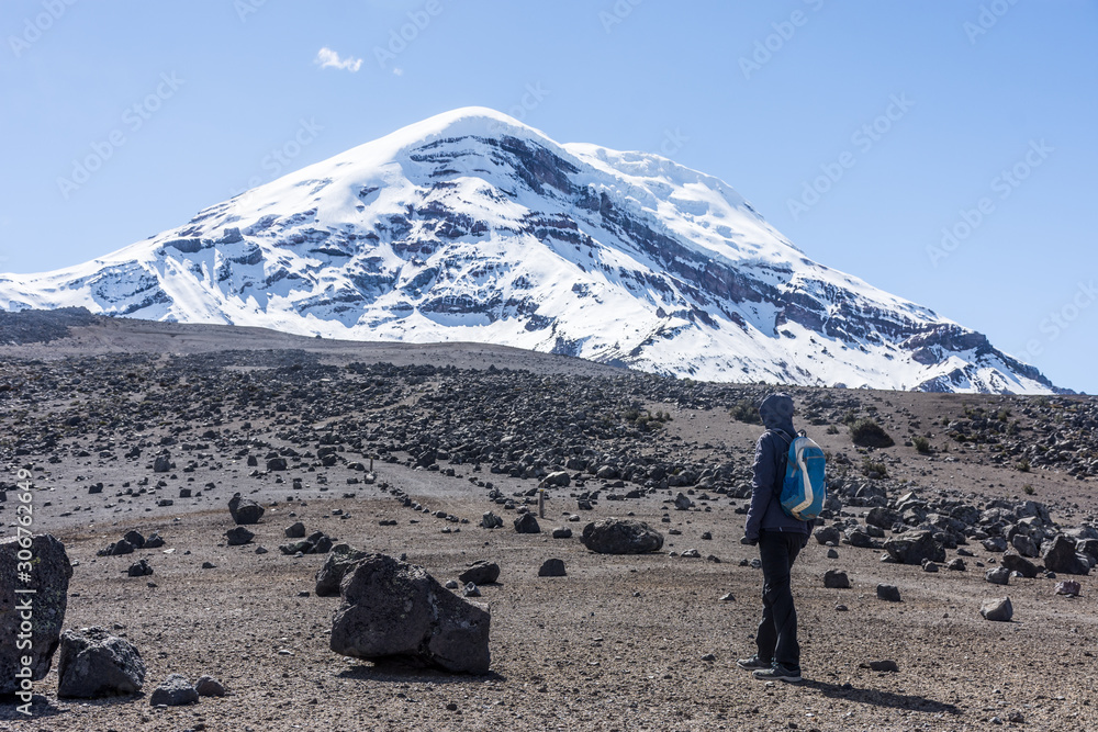 Touriste sur le volcan Chimborazo en Équateur