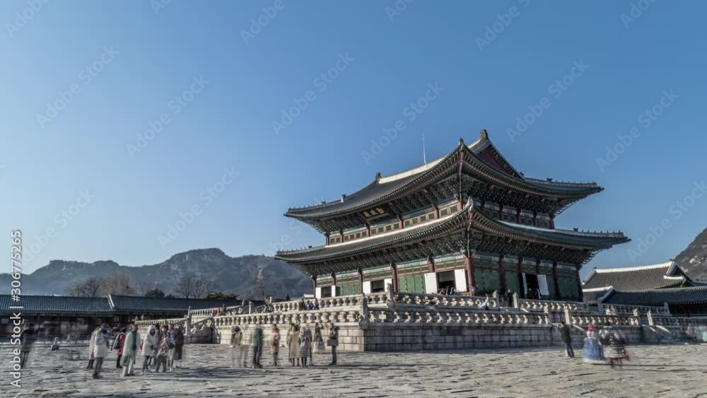 SEOUL-SOUTH KOREA-OCTOBER 25:Time lapse tourist at Gyeongbokgung palace on October 25,2018 Seoul South Korea SEOUL-SOUTH KOREA-OCTOBER 25:Time lapse tourist at Gyeongbokgung palace on October 25,2018 Seoul South Korea