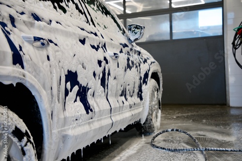  foam washing car 