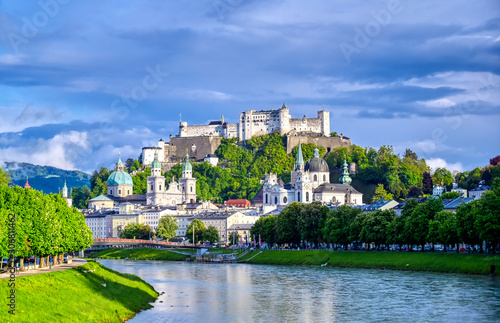 Obraz na płótnie A view of the Austrian city of Salzburg along the Salzach River. w salonie