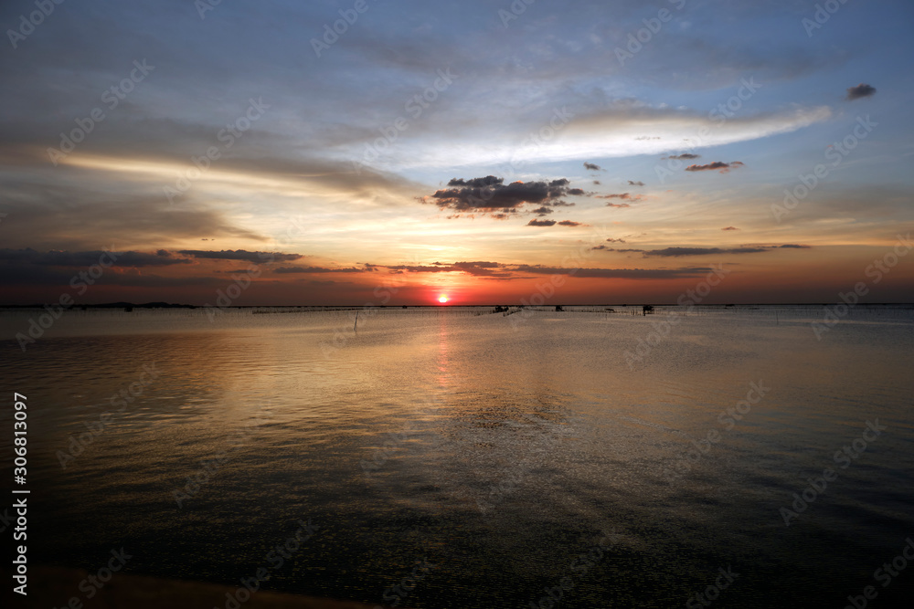 Naklejka premium sunset on the sea