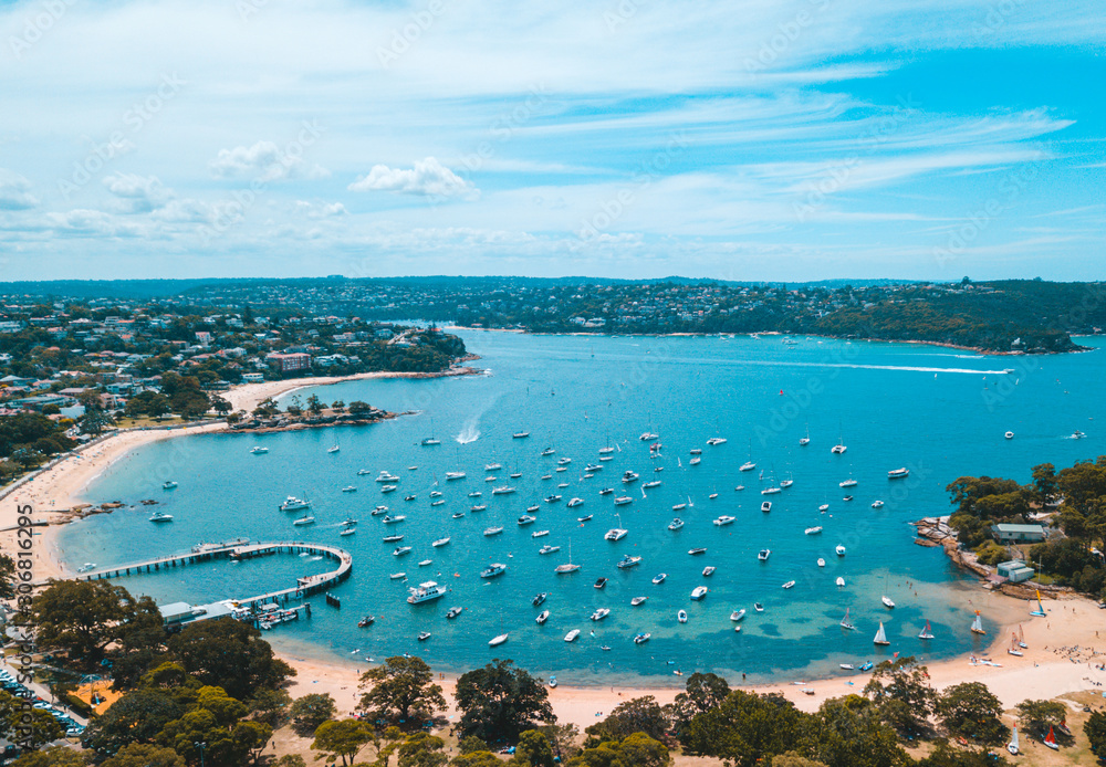Obraz premium wide beach view with boats