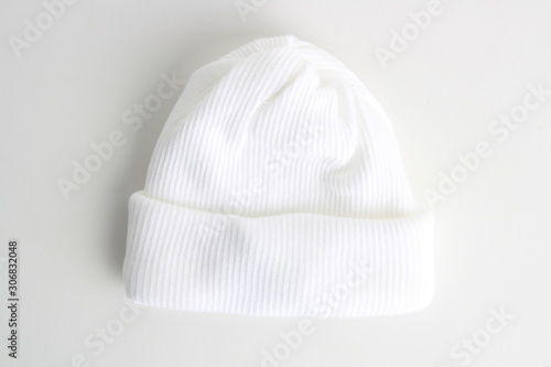 Obraz na płótnie white wool hat for baby w salonie