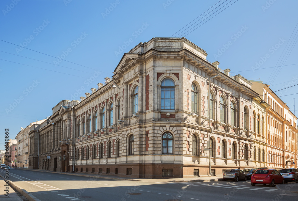Historical building of the loan treasury on the Fontanka River embankment was built in 1900, now it is part of the complex of buildings of the Central Bank of the Russian Federation