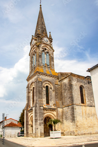 Fototapeta Naklejka Na Ścianę i Meble -  Château d'Oléron. Eglise Notre-Dame de l'Assomption.  Charente-Maritime. Nouvelle-Aquitaine