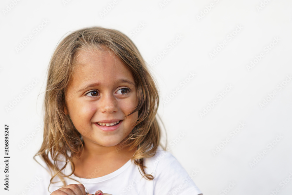 A very pretty 4 year old girl who smiles