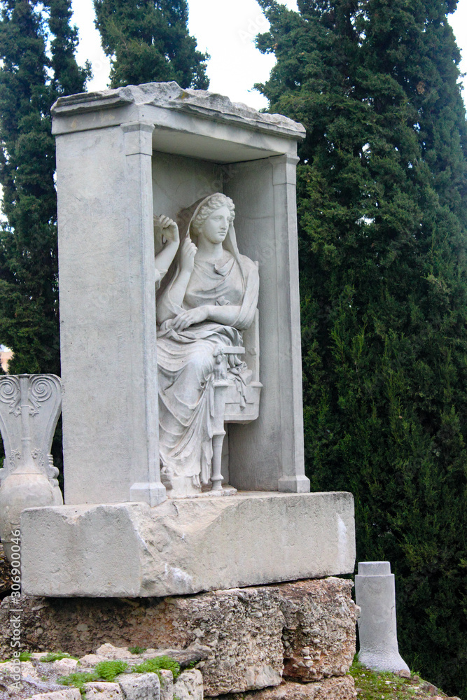 funeral statue
