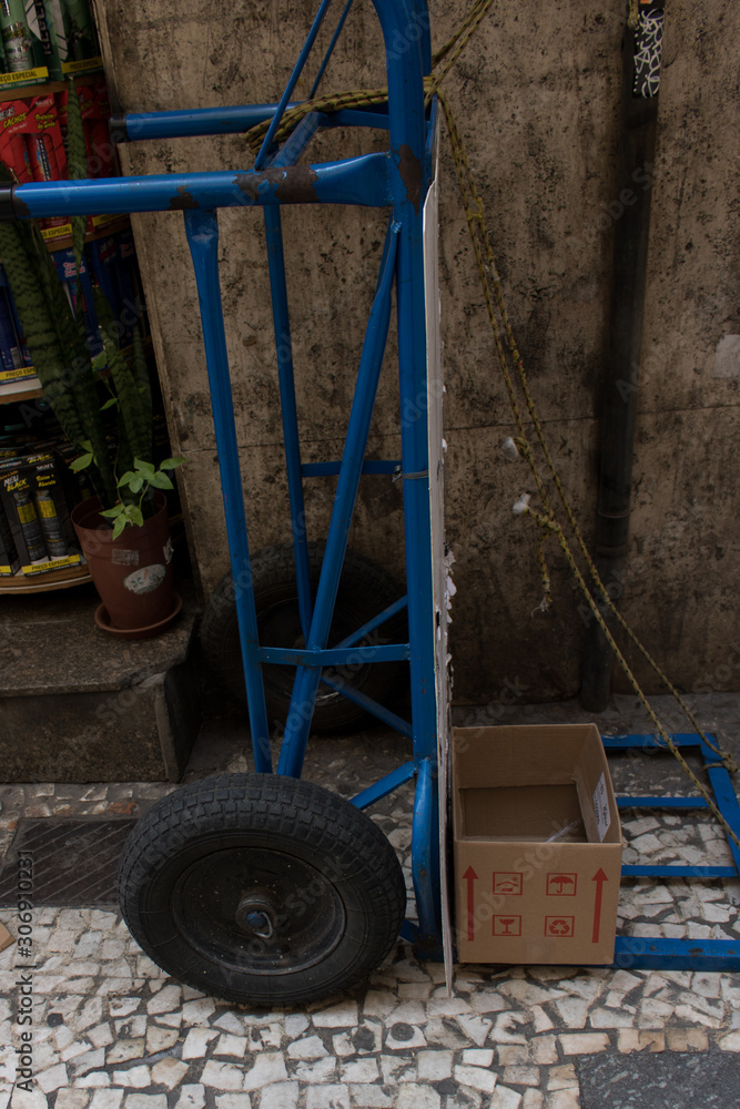 Fototapeta premium Blue pushcart