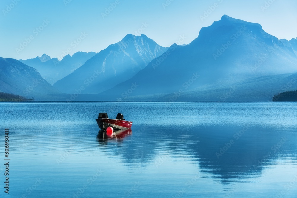 Fototapeta A morning on Lake McDonald in Glacier National Park, Montana, USA