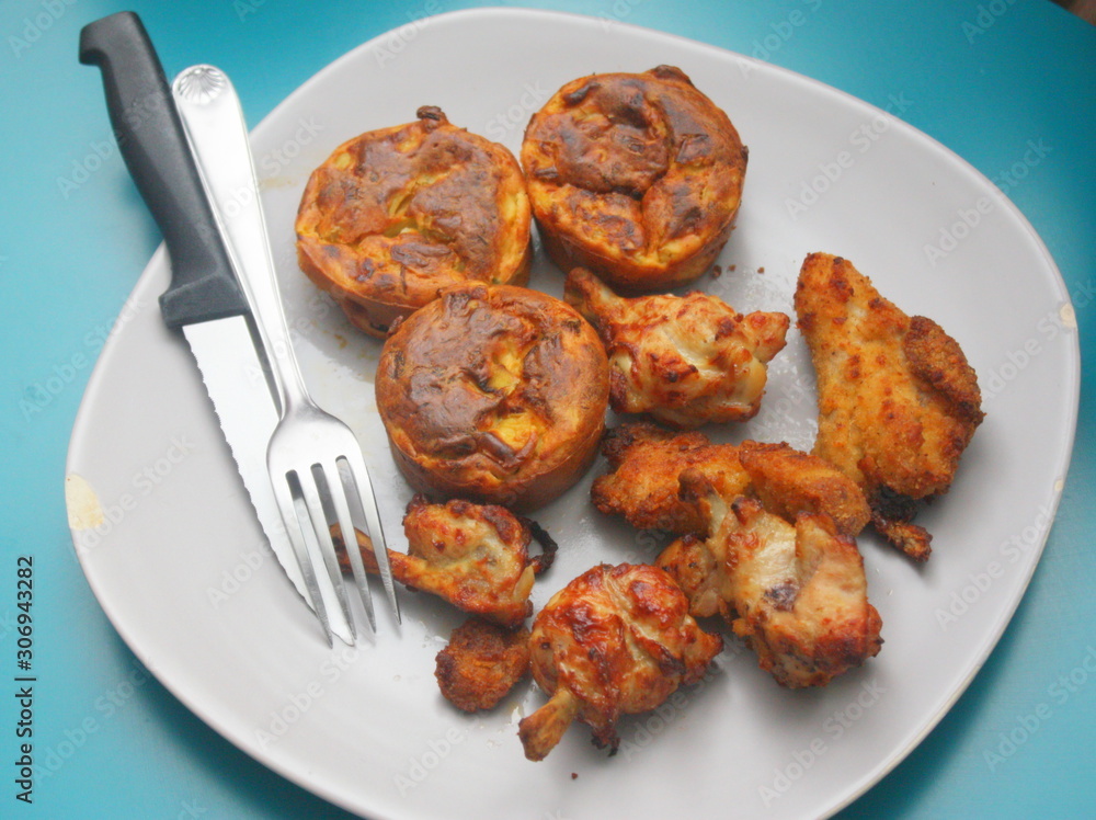 Pilons de poulets et muffins aux légumes Pilons de poulets et muffins aux légumes