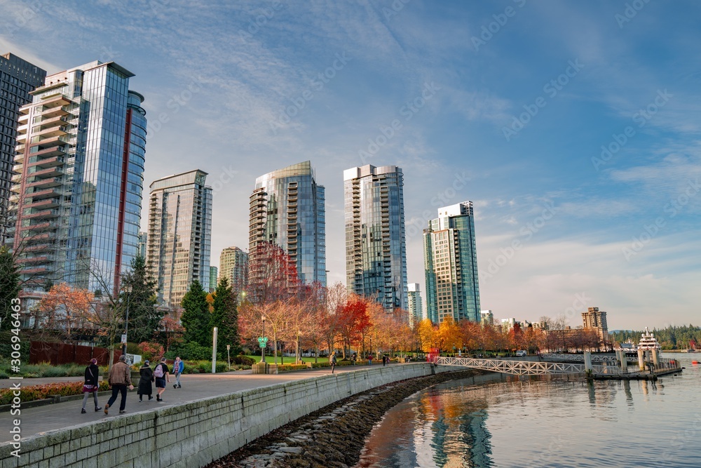 Obraz premium Beautiful shot of the high-rise buildings in Coal Harbour, Vancouver