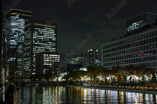 大阪中之島・土佐堀川の夜景 © satoru