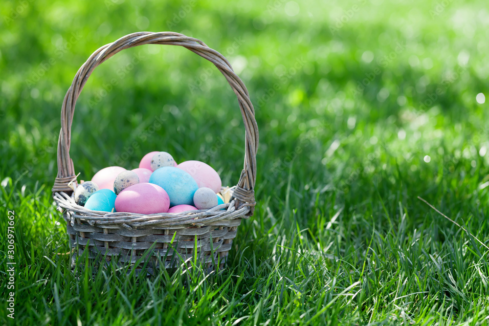 Fototapeta premium Easter eggs basket