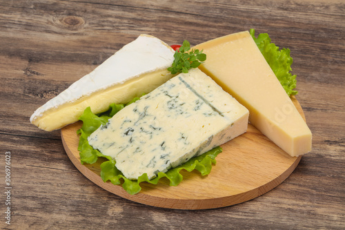 Cheese triangle mix - gorgonzola, brie, parmesan