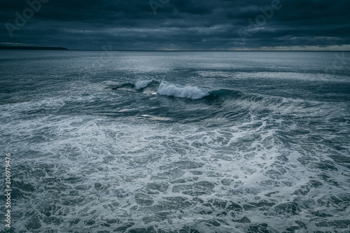 breaking wave © James Heming