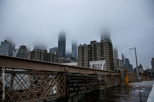 New York photos during a foggy day and rain © Nicoleta