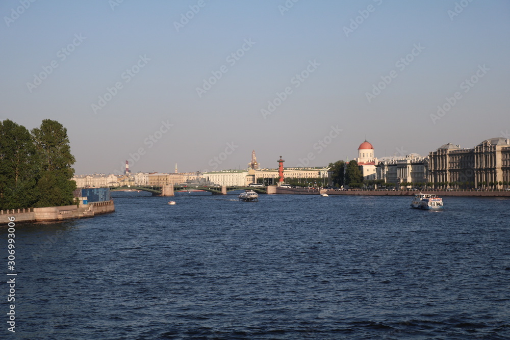 On the Neva in the afternoon
