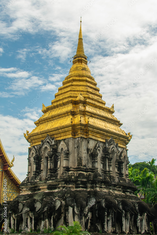 Fototapeta premium Wat Chiang Man Temple in popular travel destination Thailand, Asia
