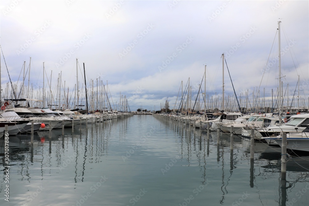 Le port de plaisance de La Grande Motte - Département de l'Hérault - Languedoc Roussillon - Occitanie - France