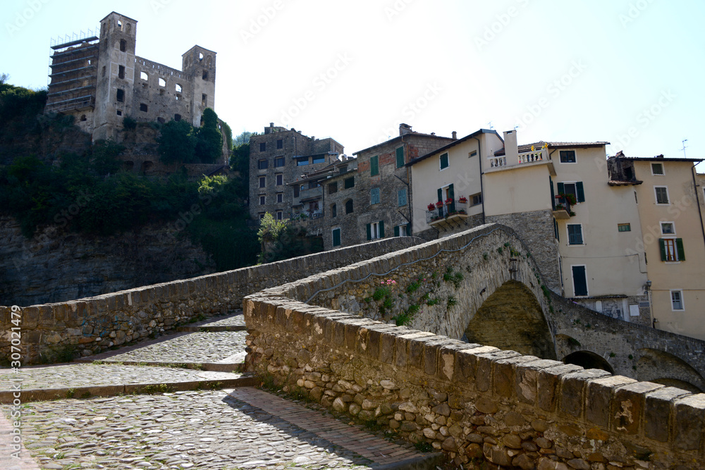 Ponte Vecchio de Dolceacqua, a single arch bridge constructed in the 13th century