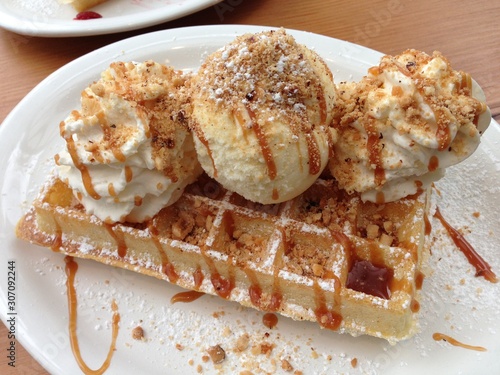 waffle with ice cream