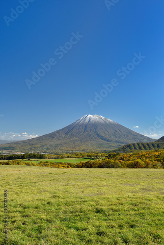 秋の羊蹄山