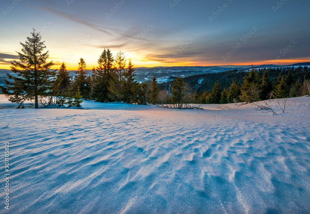 Obraz premium Pacifying landscape in the mountain valley