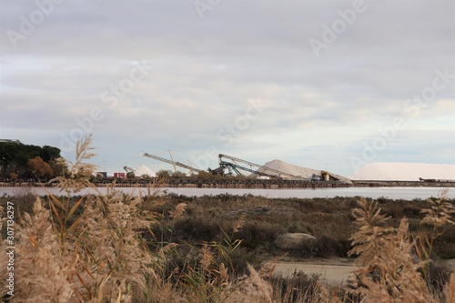 Les salins du midi à Aigues Mortes - Département du Gard - Région Occitanie - France - Site de production de sel de mer