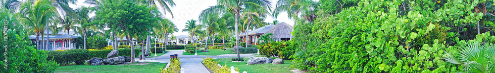 Panorámica de playas y complejos para turistas en Cayo Santa María, República de Cuba Panorámica de playas y complejos para turistas en Cayo Santa María, República de Cuba