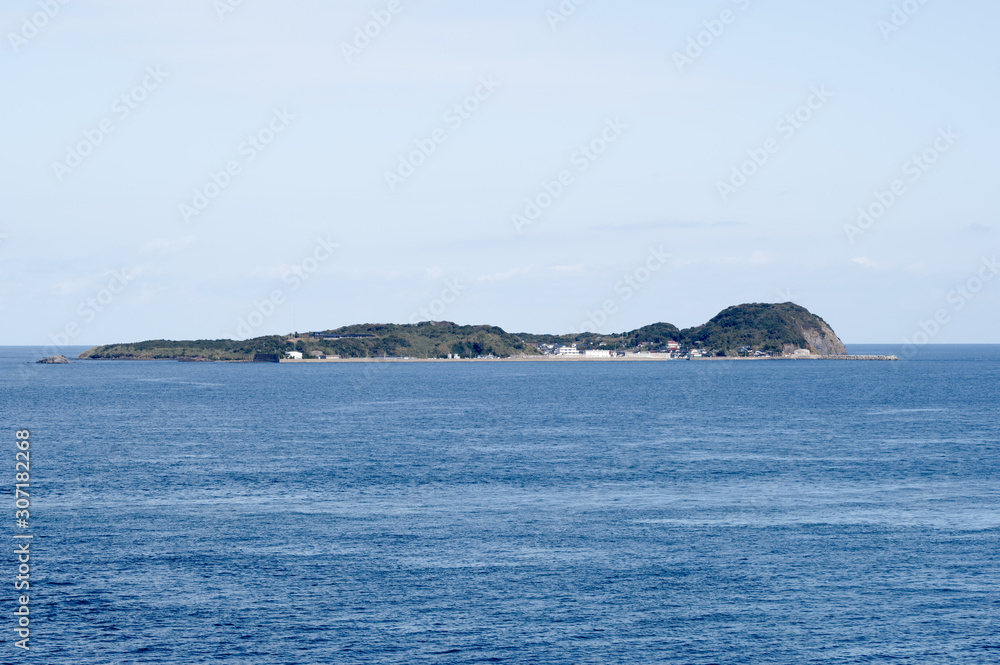 加部島から眺める小川島