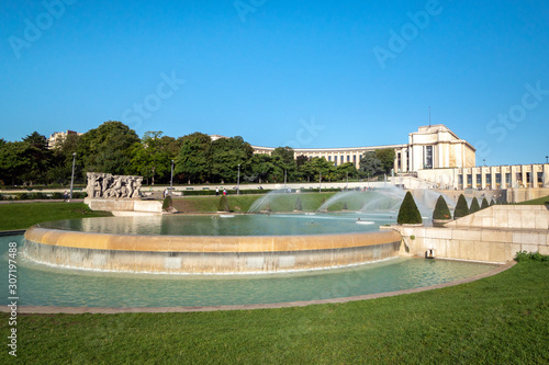 Fountains at Tracadero gardens. On a hilltop in 1937 built a new palace - Palais de Chaillot. Paris, France.