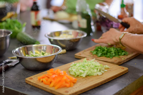 Cooking course, chopping vegetables