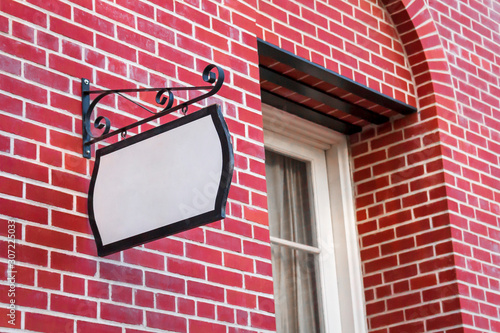 empty sign on brick wall