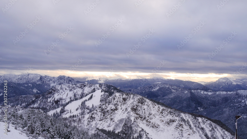 Hochfelln, Deutschland: Blick auf die Chiemgauer Alpen und Österreich