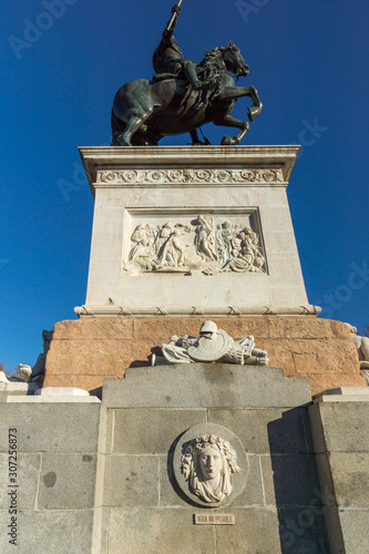 Monument to Felipe IV Madrid, Spain photo