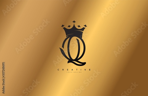 Letter Q Linked Monogram Crown King Logotype