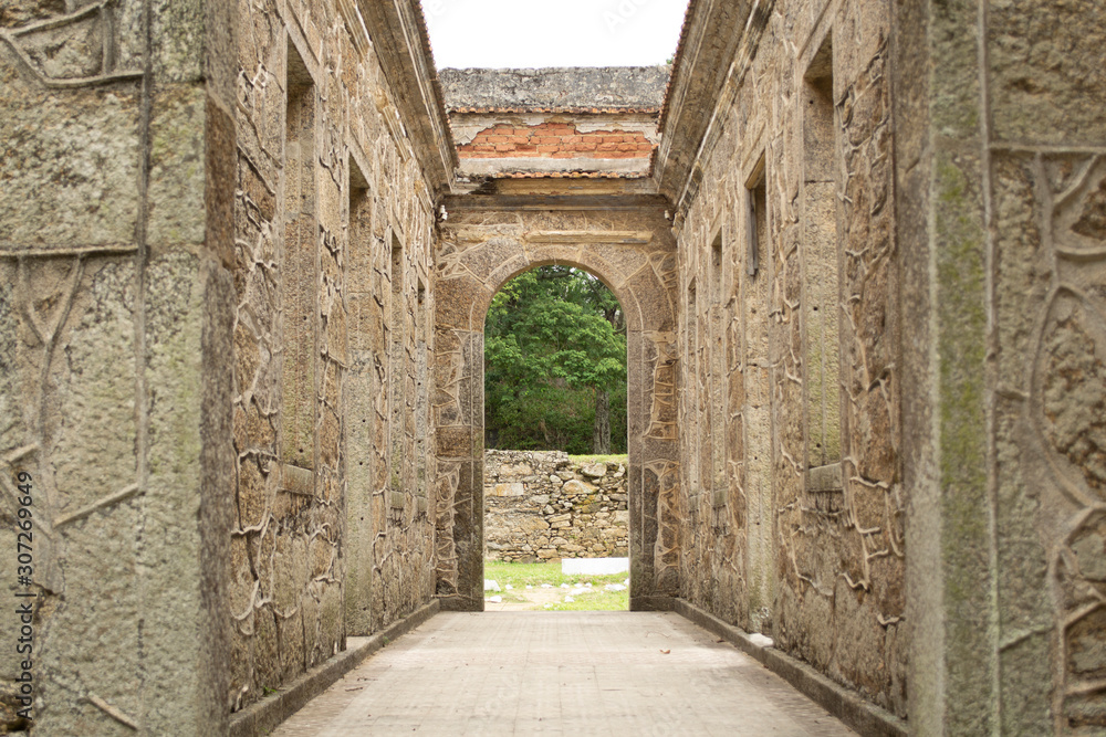Fototapeta premium Perspective from the inside of a medieval fortress