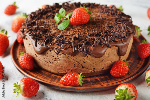 Chocolate cake with strawberries