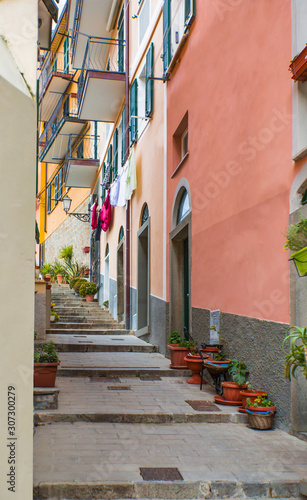 Fototapeta Naklejka Na Ścianę i Meble -  Beautiful colorful cityscape on the mountains over Mediterranean sea, Europe, Cinque Terre