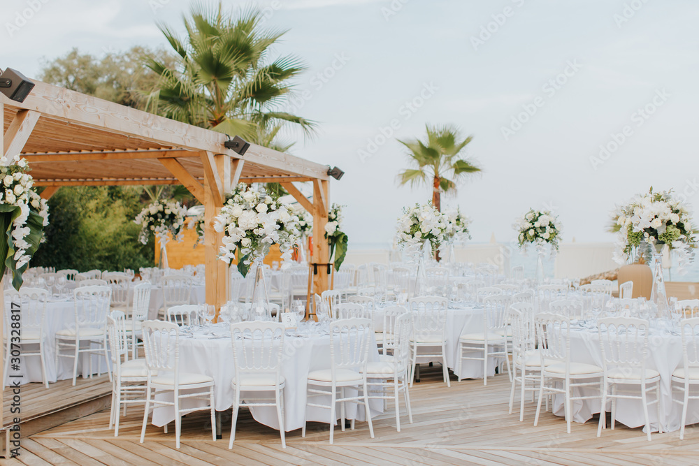 Réception de mariage au bord de l'eau