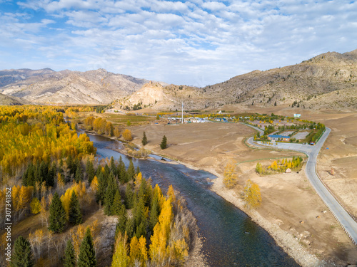 Xinjiang Coco Tuohai autumn scenery