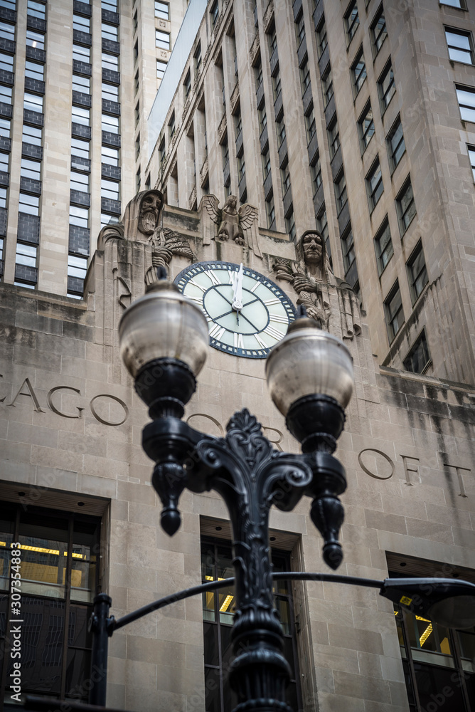 Facade of the Chicago Board of Trade Building, an Art Deco skyscraper built in 1930, Chicago, Illinois, USA Facade of the Chicago Board of Trade Building, an Art Deco skyscraper built in 1930, Chicago, Illinois, USA